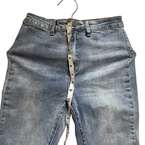 Wishlist Medium Wash High Waisted Flare Leg Jean Size Medium frayed hem - Picture 6 of 8